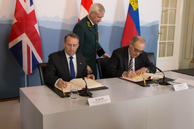 Die Schweiz und das Vereinigte Königreich unterzeichnen ein Handelsabkommen